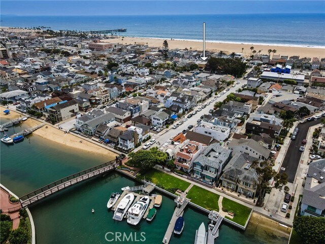 Building Photo - 112 E Balboa Blvd