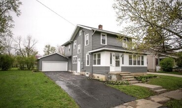 Building Photo - 209 E Hobart Ave