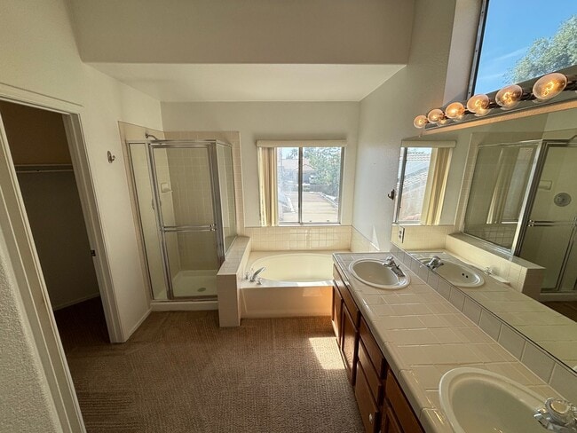 Building Photo - Gorgeous 3Bed/2.5Bath, 2-Story home located in Summerlin