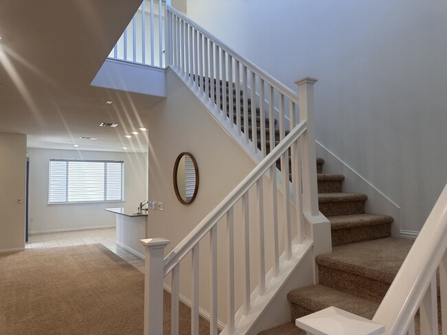 Building Photo - 16172 Abernathy Ct