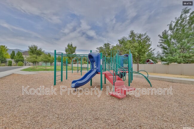 Building Photo - 1463 Kentucky Derby Way