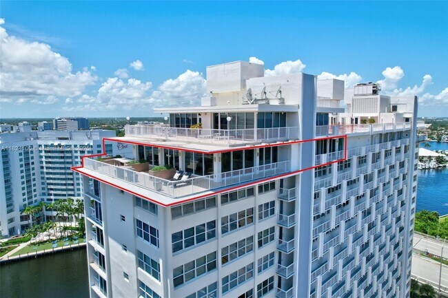 Building Photo - 2800 E Sunrise Blvd