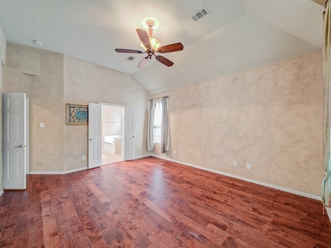 Building Photo - 13444 Bavarian Dr