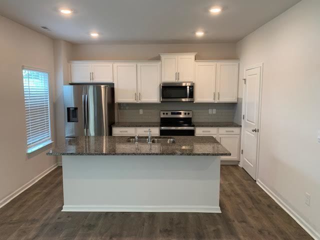 Building Photo - 4410 Marthas Vlg Ln