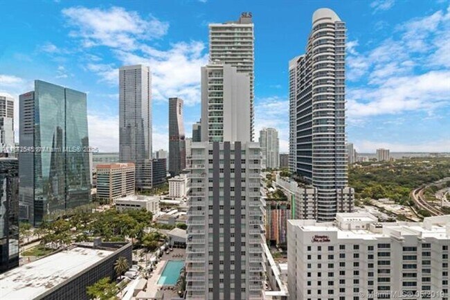 Building Photo - 1100 S Miami Ave