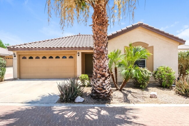 Building Photo - 6145 S Wilson Dr