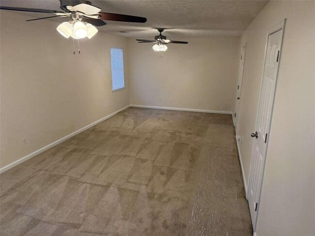 Building Photo - 228 Solomon Dr