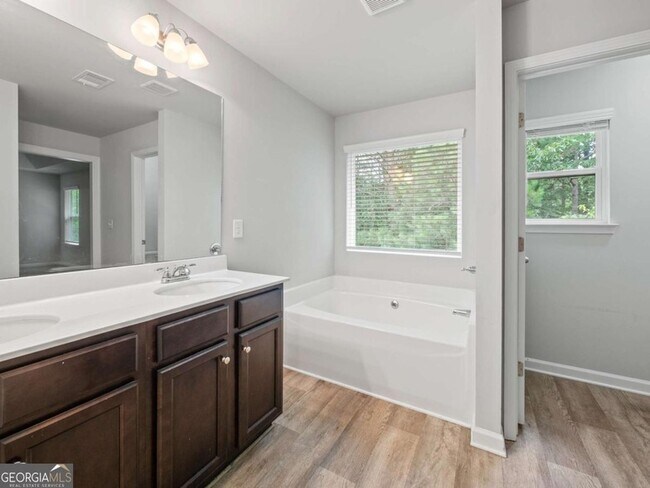 Building Photo - 1180 Grayson Oaks Dr