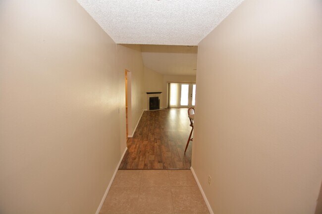 Building Photo - 6314 Eaglebrook Ave