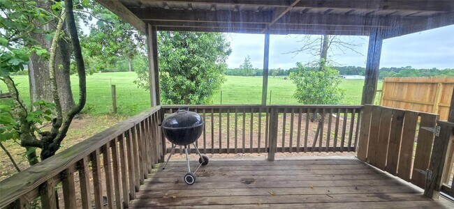 Building Photo - 16885 W Lynbrook