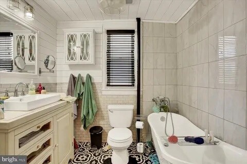 Building Photo - 511 E Main St