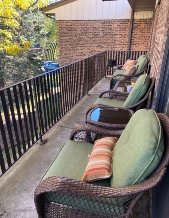 Building Photo - 5221 James Ln