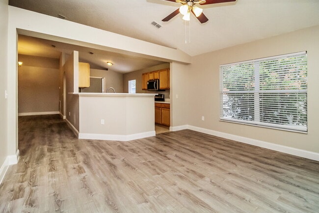Building Photo - 2366 Tealwood Circle