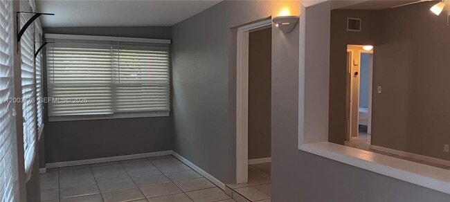 Building Photo - 1600 SW 14th St