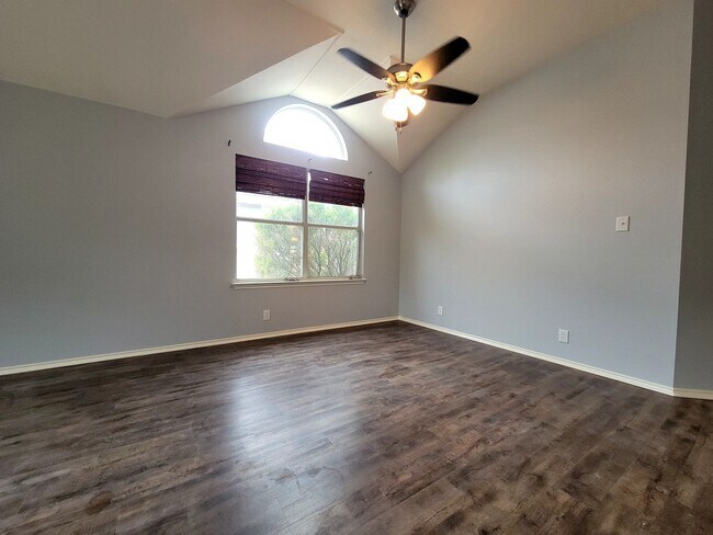 Building Photo - 722 Minturn Ln