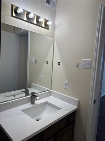 Building Photo - 2505 Wedglea Dr