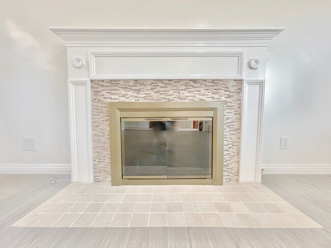 Building Photo - Newly remodeled two story 3 Bed + 2 Bath House + Office + Loft & large backyard