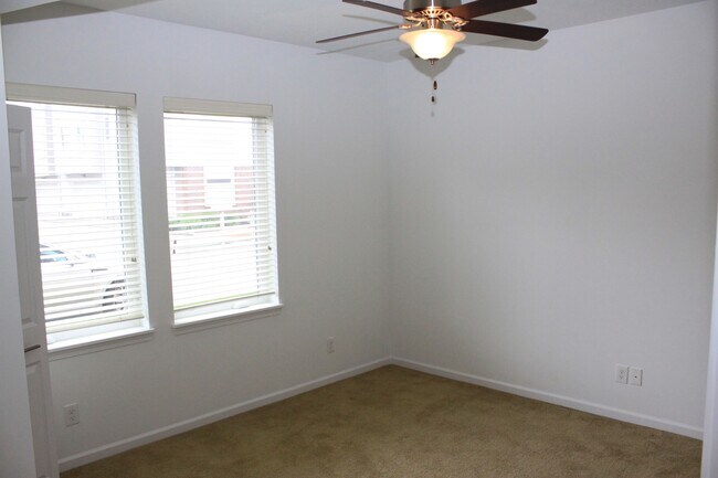 Building Photo - Located in the Detroit-Shoreway Area