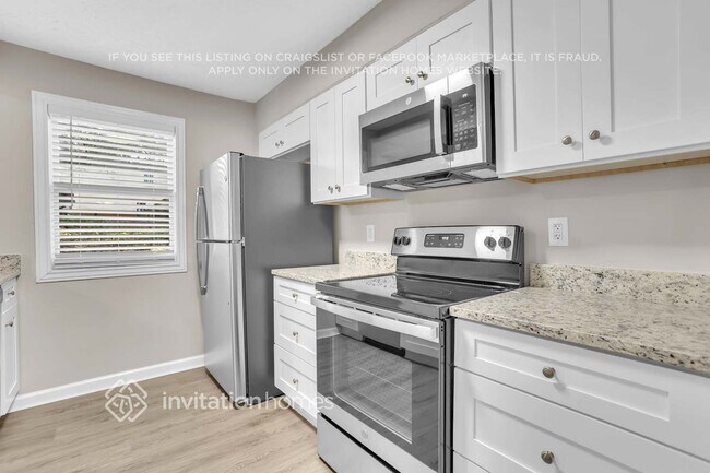 Building Photo - 755 Mountain View Dr