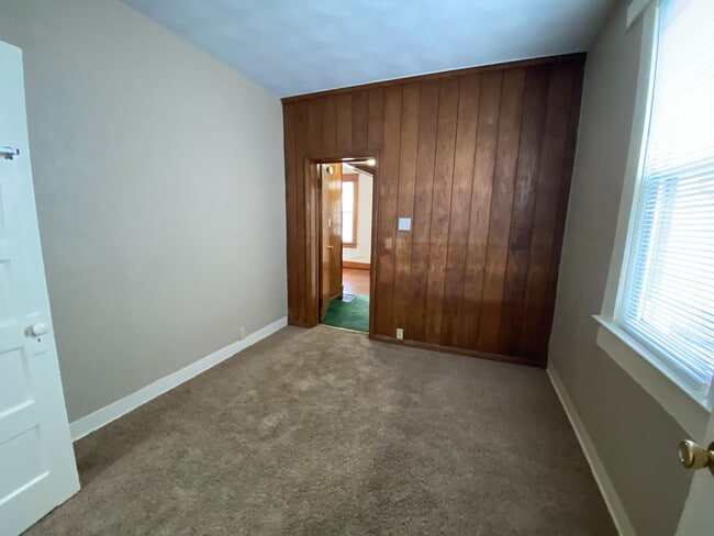 Building Photo - 1814 St Joseph Blvd