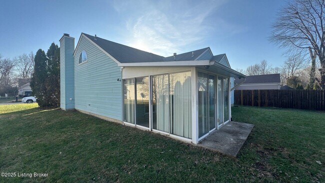 Building Photo - 3905 Handley Ave