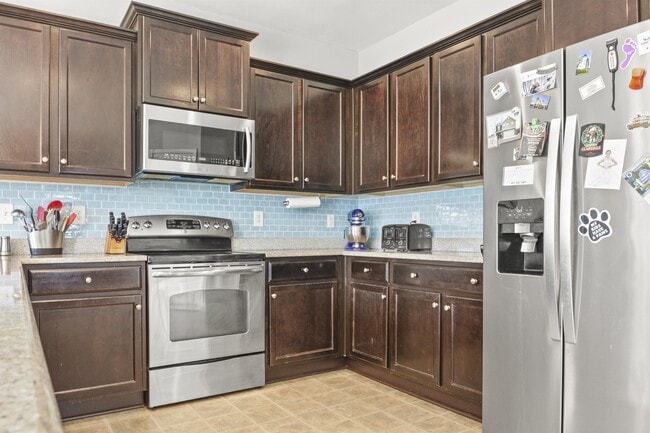 Building Photo - 401 Hope Ct