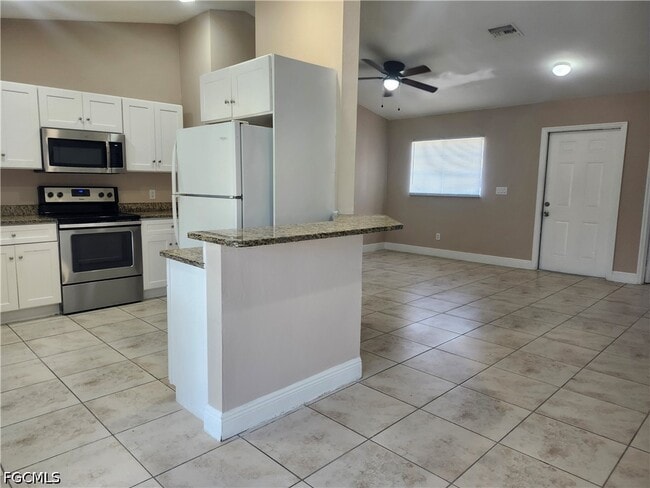 Building Photo - 217 Hightower Ave S