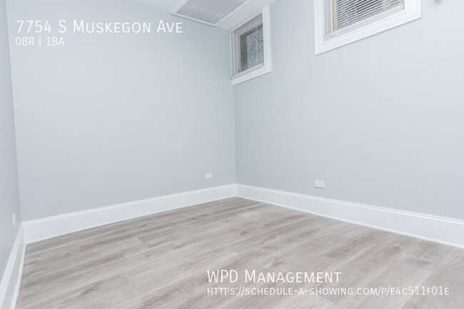 Building Photo - 7754 S Muskegon Ave