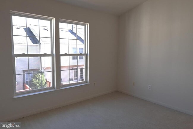 Building Photo - 6401 Lureta Ann Ln