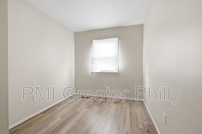 Building Photo - 1523 W Cheltenham Ave