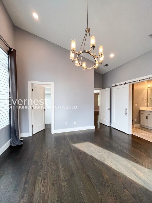 Building Photo - 915 Delmas Ave