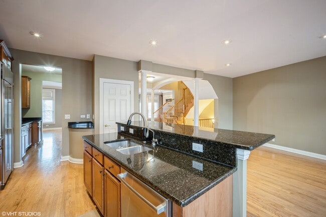 Building Photo - 2032 Valor Ct