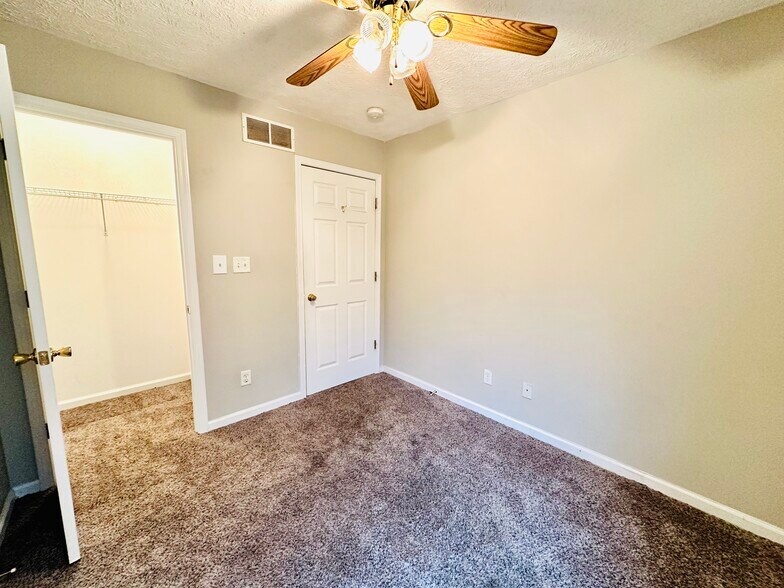 Building Photo - 1705 Stratton Ct