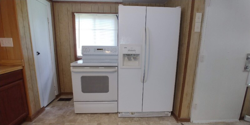 Building Photo - 136 E Wadsworth Cir