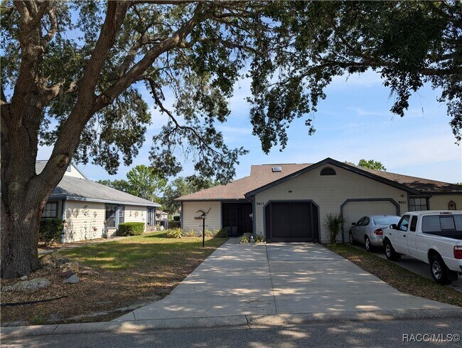 Building Photo - 9815 E Pebble Creek Ct