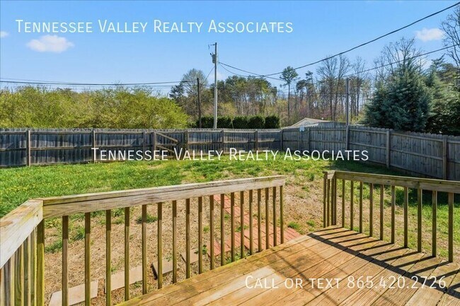 Building Photo - 1820 Andes Rd