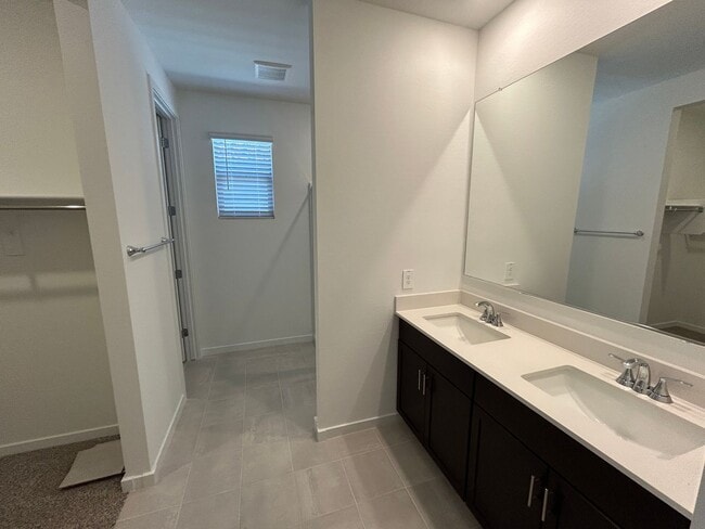 Building Photo - 17449 W Eva St