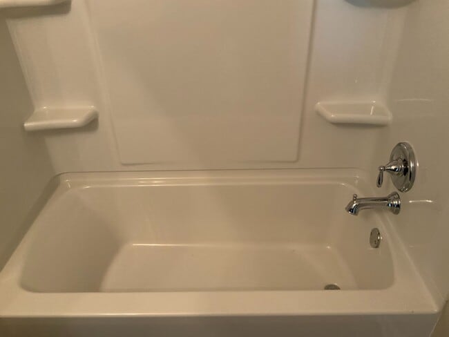 Building Photo - Chelsea Reserve  4 BR / 2.5 Ba / 2 family Room / 2 stories