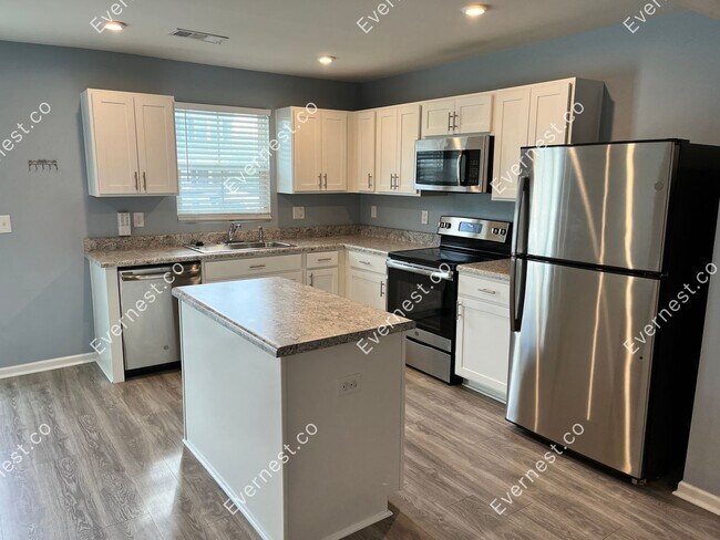 Building Photo - 1320 Havenbrook Dr