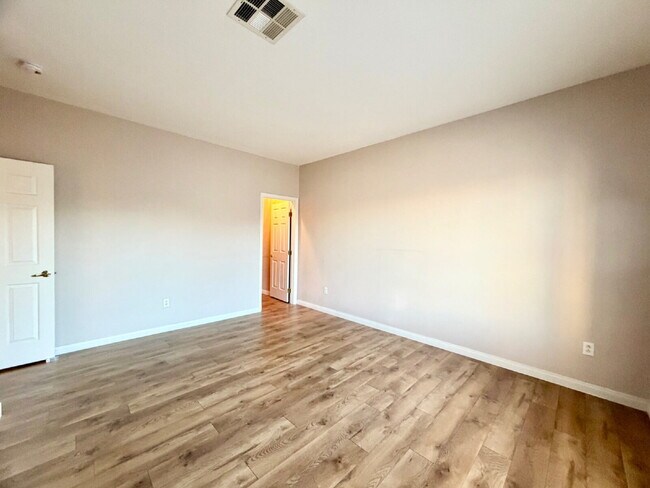 Building Photo - GATED SUMMERLIN HOME | 5 BEDROOM + DOWNSTAIRS DEN | 3-CAR GARAGE