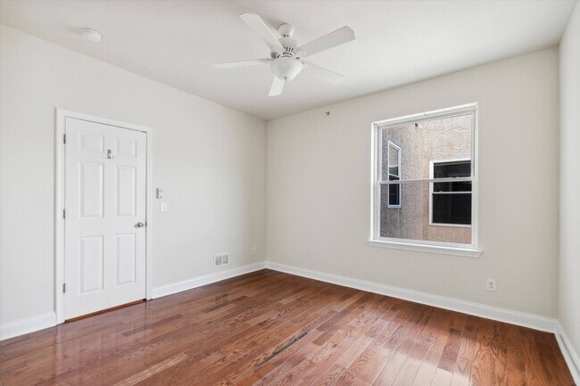 Building Photo - 1906 N 18th St