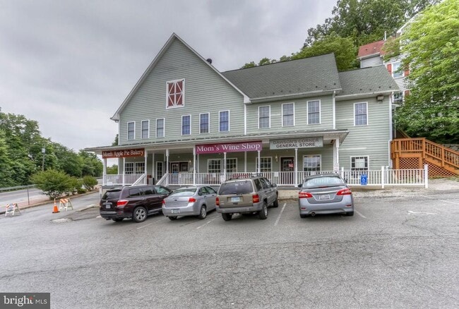 Building Photo - 1567 Renate Dr