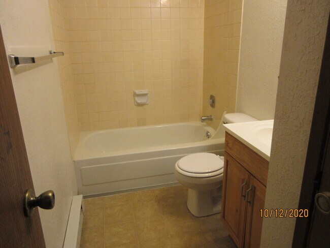 full bath - 13101 E Alki Ave