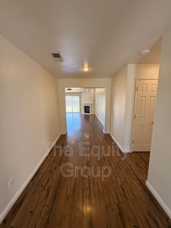 Building Photo - 429 N Amador St
