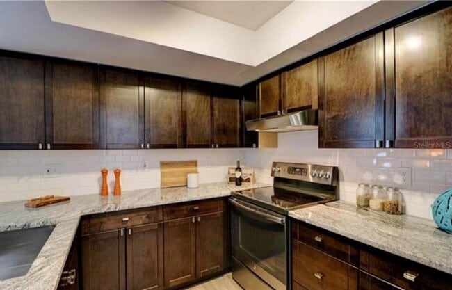 Building Photo - 7164 Almendro Terrace