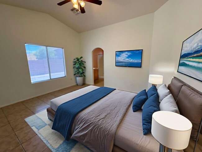 Building Photo - 4 bedroom two bath close to Cienega High S...