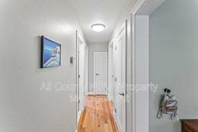Building Photo - 7312 Poplar Ct