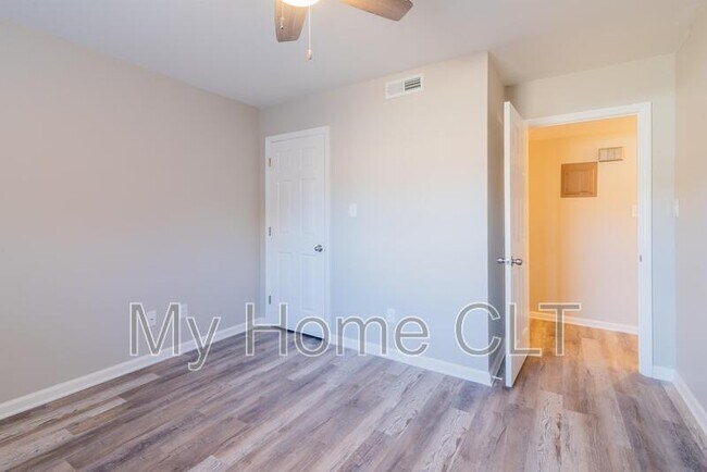 Building Photo - 116 Briarcliff Dr