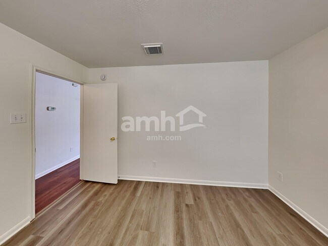 Building Photo - 20610 Cedar Rain Dr