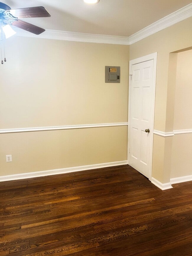 Building Photo - Move in Special! 2 Bed 1 Bath SE, DC